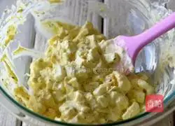 Greek Yogurt Egg Salad Sandwich Recipe Illustration 2