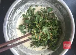 Illustration of how to make purslane and egg pancakes 7