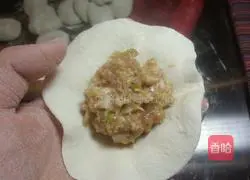 Illustration of how to make big meat buns 10