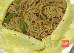 Illustration of how to make fried noodles with eggs 14