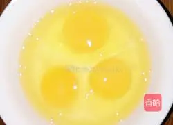 Illustration of how to make bacon and egg fried rice 7