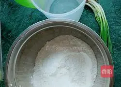 Illustration of how to make chive hand cakes 1