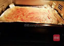 Illustration of how to make pizza crust 10