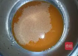 Illustration of how to make carrot blossom steamed buns 3