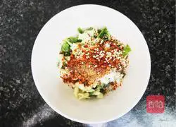 Illustration of how to make spicy and sour dumpling juice 3