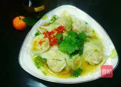 Illustration of how to make leek and pork wontons 10