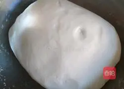 Illustration of how to make Korean rice noodle dumplings 1