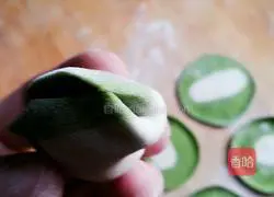 Illustration of how to make cabbage (Baicai) dumplings 15