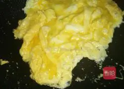 Illustration of how to make egg noodles 2