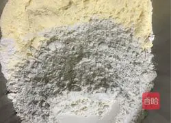 Illustration of how to make cornmeal steamed buns 1