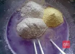 Milk-flavored multi-grain purple sweet potato cake recipe 4