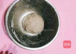 Buckwheat and red beans Illustration of how to make chestnut pie (delicious low-calorie and low-whole grains for fitness meals) 3