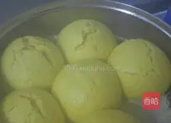  Illustration of how to make pumpkin steamed buns 7