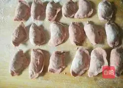 Illustration of how to make pure natural pink dumplings 12