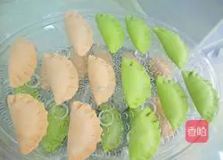 Illustration of how to make green vegetable dumplings 7