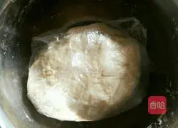 Illustration of how to make cabbage and shrimp dumplings 1