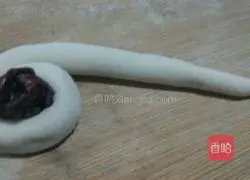 Illustration of how to make butterfly steamed buns 4