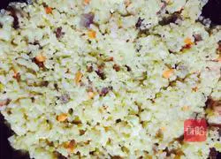 Illustration of how to make slap fried rice 8