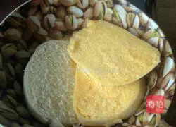 Illustration of how to make golden steamed buns 4