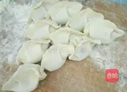 Illustration of making dumplings stuffed with lotus root 9