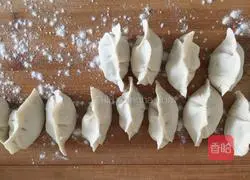 Illustration of how to make leek and egg dumplings 7