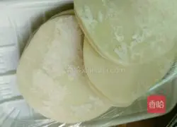 Illustration of how to make Liuye dumplings 7