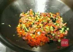 Illustration of how to make fried rice with eggs, ham and sausage 5