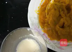 Illustration of how to make pumpkin steamed buns 3