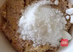 Illustration of how to make glutinous rice flavored sausage and bean dregs steamed bun rolls 5