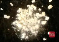 Shredded pork, beans and fried rice noodles Practice illustration 10