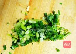 Illustration of how to make chive egg pancake 8