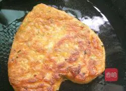 Illustration of how to make carrot okra pancakes 8