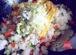 Illustration of how to make rich fried rice 10 