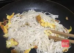 Love Fried Noodles Recipe Illustration 6