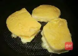 Illustration of how to make egg-fried steamed buns 4