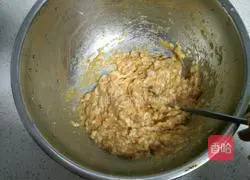 Illustration of how to make wontons stuffed with mushrooms 9