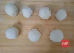 Illustration of how to make homemade steamed buns 8