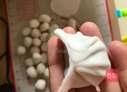 Illustration of how to make crystal dumplings 7