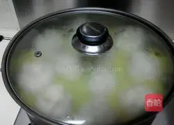 Illustration of how to make steamed buns stuffed with dried vegetables and pork 7