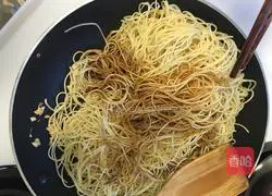 Fried noodles with soy sauce Practice illustration 6