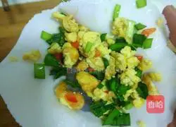 Illustration of how to make dumplings stuffed with chives and shrimps 11