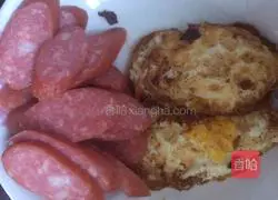 Illustration of how to make golden steamed bun slices 5