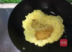 Illustration of how to make leek and egg buns 6