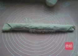 Illustration of making scallion pancake 7