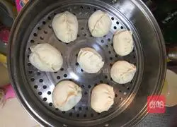 Illustration of how to make fresh meat buns 6