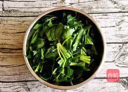 Illustration of how to make cabbage (Baicai) dumplings 1