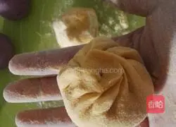 Illustration of How to Make Smiling Steamed Buns 8