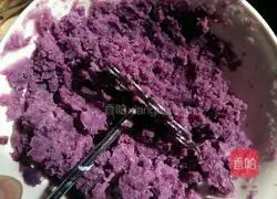 Illustration of how to make purple sweet potato steamed bun rolls 2