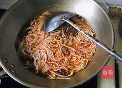 Illustration of making sauce-flavored beef brisket powder 10