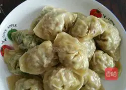 Illustration of how to make cabbage and pork dumplings 4